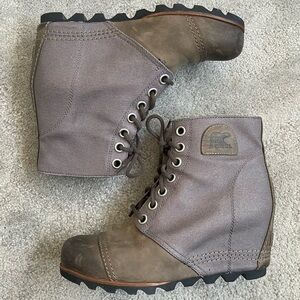 Sorel Gray Canvas Leather Waterproof Lace Up PDX Wedge Boots Size 9.5